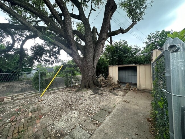 4101 Philco Dr