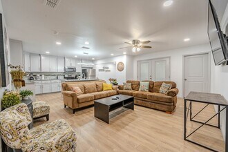 2106 88th St in Lubbock, TX - Building Photo - Building Photo