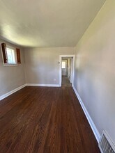 1351 Chambers Rd in St. Louis, MO - Building Photo - Building Photo