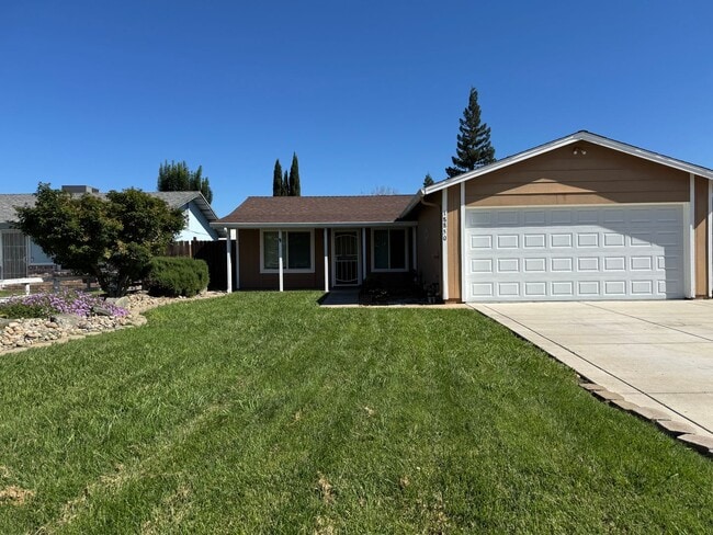 property at 18850 N Oak Knoll Ave
