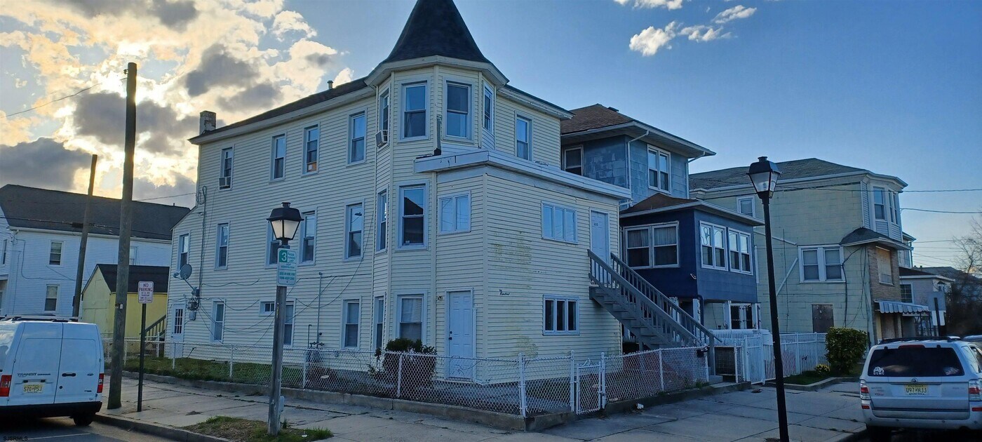 600 N Michigan Ave in Atlantic City, NJ - Building Photo