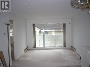 7071 Blundell Rd in Richmond, BC - Building Photo - Building Photo