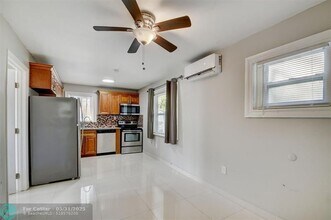 325 N L St in Lake Worth Beach, FL - Building Photo - Building Photo