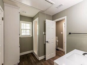 50 Neiderhoffer Subdivision Rd in Huntsville, TX - Foto de edificio - Building Photo