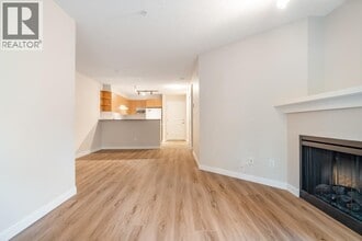 7330 Salisbury Ave in Burnaby, BC - Building Photo - Building Photo