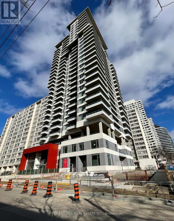 25-1625 Holly St in Toronto, ON - Building Photo