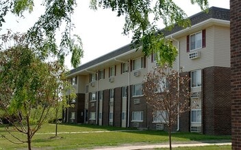 200 N Crestlane Dr in Kankakee, IL - Building Photo - Building Photo