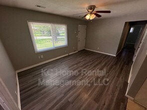 7707 E 113th St in Kansas City, MO - Building Photo - Building Photo
