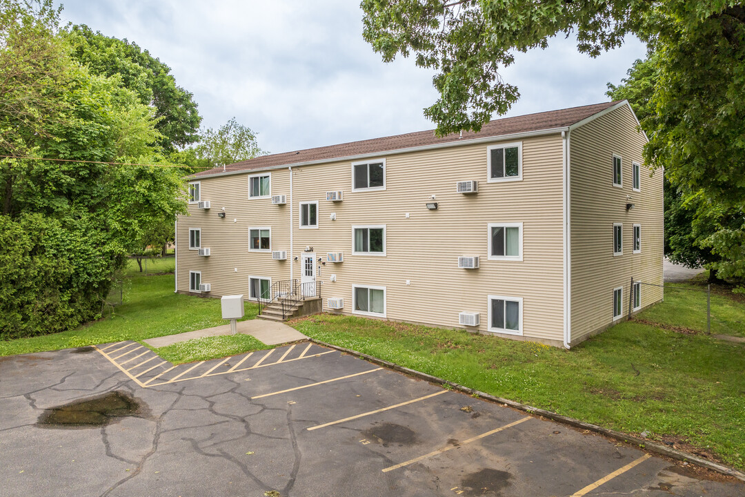 30 Cheshire St in Providence, RI - Building Photo