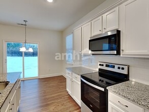 898 Carnaby Ln in Dacula, GA - Building Photo - Building Photo