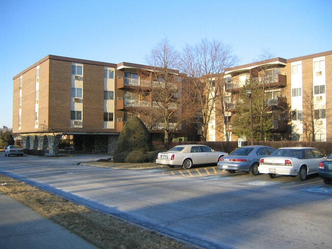 property at 1301 S Finley Rd