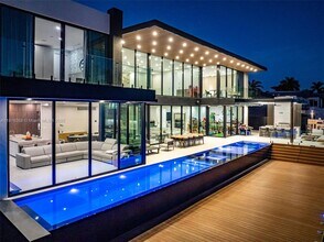 1102 Washington St in Hollywood, FL - Building Photo - Building Photo