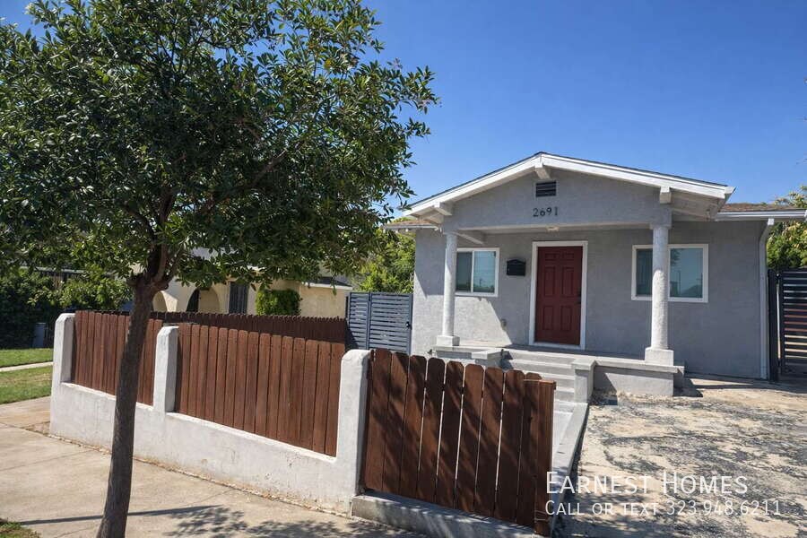 2691 Thorpe Ave in Los Angeles, CA - Building Photo