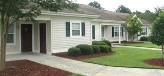 Santree Commons in Williamston, NC - Building Photo