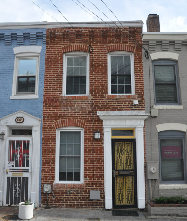 120 Rumsey Ct SE in Washington, DC - Building Photo