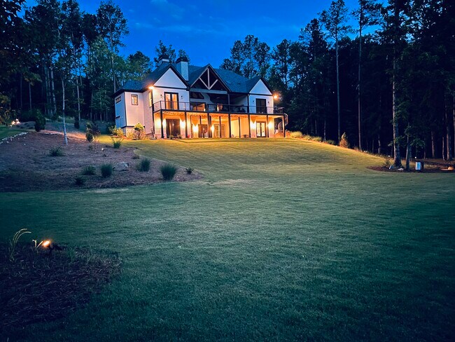 1031 Pinehurst Dr in Greensboro, GA - Building Photo - Building Photo