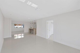 3349 El Vedado Ct E in West Palm Beach, FL - Foto de edificio - Building Photo