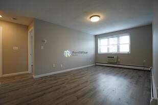 39 Shepard St in Boston, MA - Building Photo