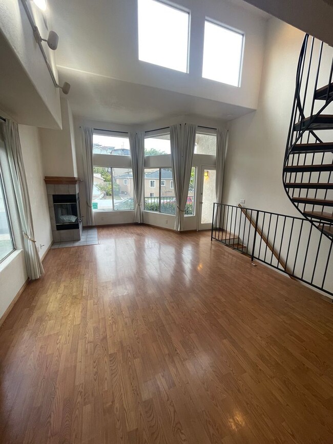 3151 Dickens St in San Diego, CA - Building Photo - Building Photo