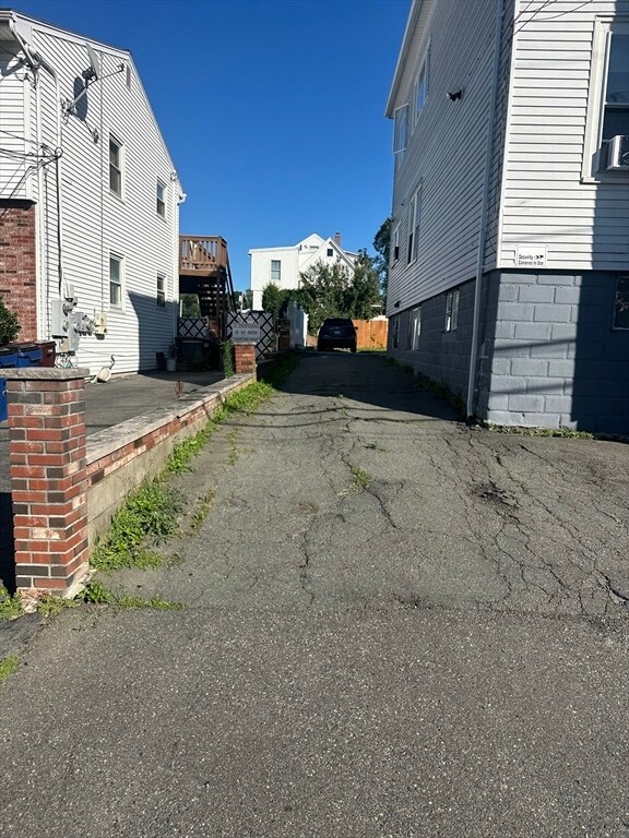 22 Francis St in Everett, MA - Foto de edificio - Building Photo