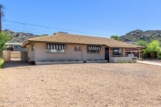 9415 N 16th St in Phoenix, AZ - Building Photo - Building Photo