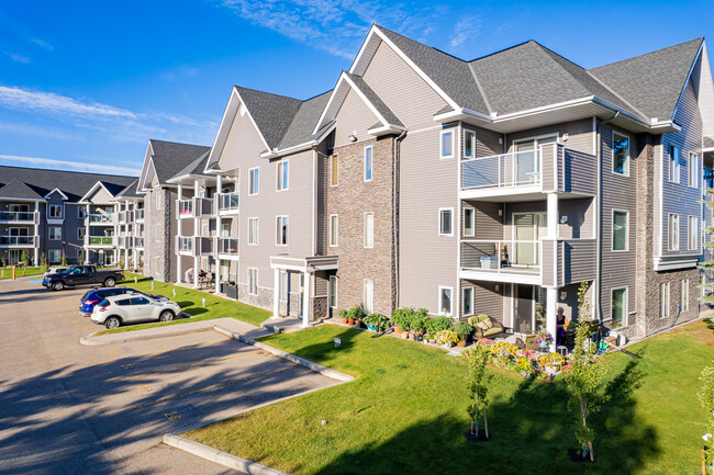 3000 Tuscarora NW in Calgary, AB - Building Photo - Building Photo