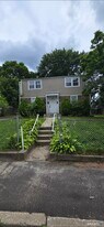 238 Moran St in Waterbury, CT - Building Photo