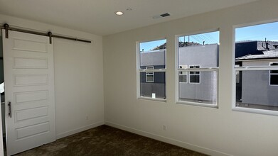 11076 Eka Way in San Diego, CA - Building Photo - Building Photo