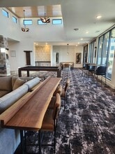 Views at Flowers in Clayton, NC - Foto de edificio - Building Photo