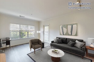 80 N Central Ave, Unit FL1-ID1865A in Hempstead, NY - Building Photo