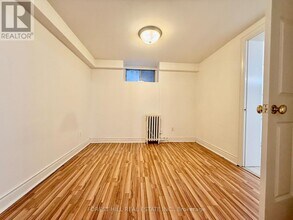 126 Concord Ave in Toronto, ON - Building Photo - Building Photo
