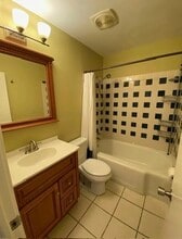 8321 Madison Ave in Kansas City, MO - Building Photo - Building Photo