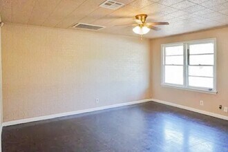 4425 Harding Dr in Beaumont, TX - Building Photo - Building Photo