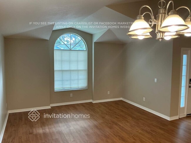 9718 Bay Colony Dr in Riverview, FL - Building Photo - Building Photo