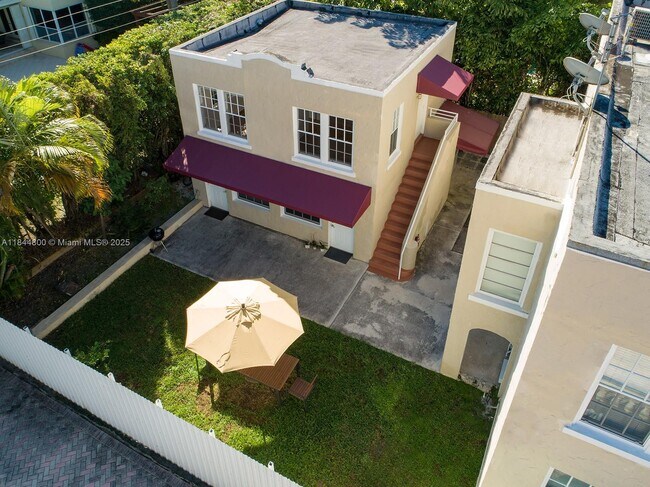 4349 Sheridan Ave in Miami Beach, FL - Building Photo - Building Photo