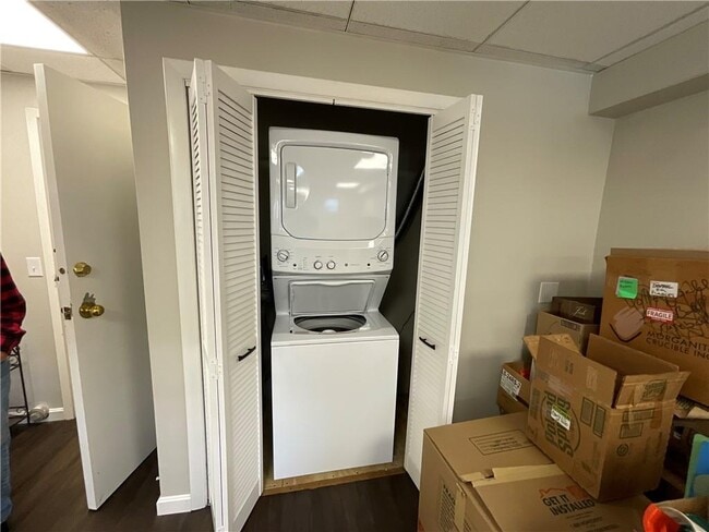 141 Edaville Ct in Warwick, RI - Building Photo - Building Photo