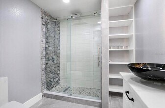 8907 N Blvd in Tampa, FL - Building Photo - Building Photo