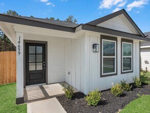 14659 New Vlg Dr in Willis, TX - Building Photo - Building Photo