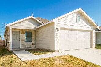 14735 Brandy Brk in San Antonio, TX - Building Photo - Building Photo