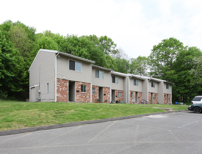 Greenbriar Hills Apartments in Watertown, CT - Building Photo - Building Photo