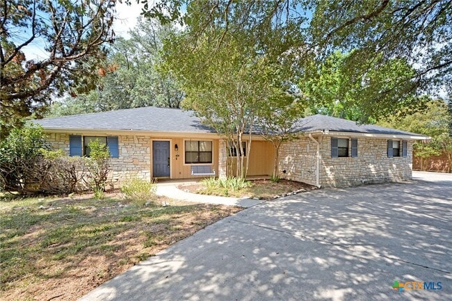 property at 1215 Clearwater Dr