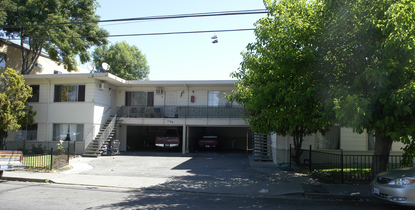 1124 Lacey Ln in Concord, CA - Building Photo