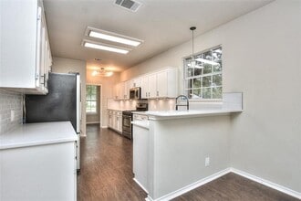 2314 Falcon Dr in Round Rock, TX - Building Photo - Building Photo