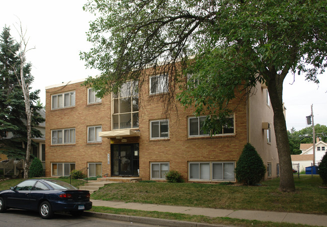 3414 Grand Ave S in Minneapolis, MN - Foto de edificio - Building Photo