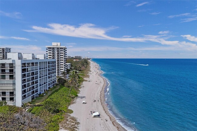 2000 N Ocean Blvd, Unit 1030 in Boca Raton, FL - Foto de edificio - Building Photo