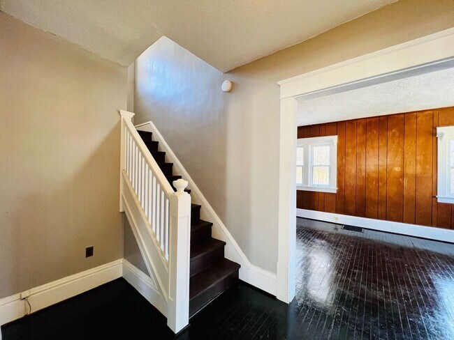 285 Bowmanville St in Akron, OH - Building Photo - Building Photo