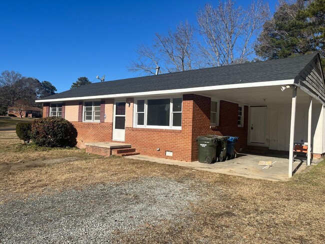 2801 Ross Rd in Durham, NC - Building Photo - Building Photo