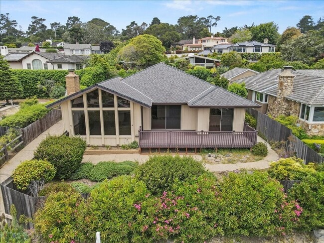 property at 3073 Lasuen Dr