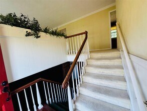 2715 Manhattan Dr in Endicott, NY - Building Photo - Building Photo