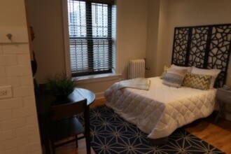 4526 N Sheridan Rd in Chicago, IL - Foto de edificio - Building Photo